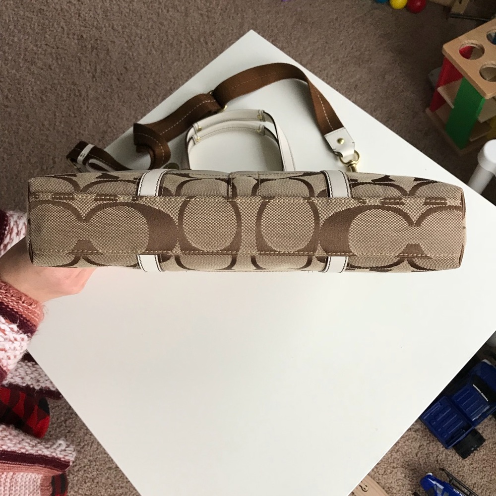 Coach - Picture 3 of 3